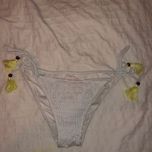 Bikini bottoms